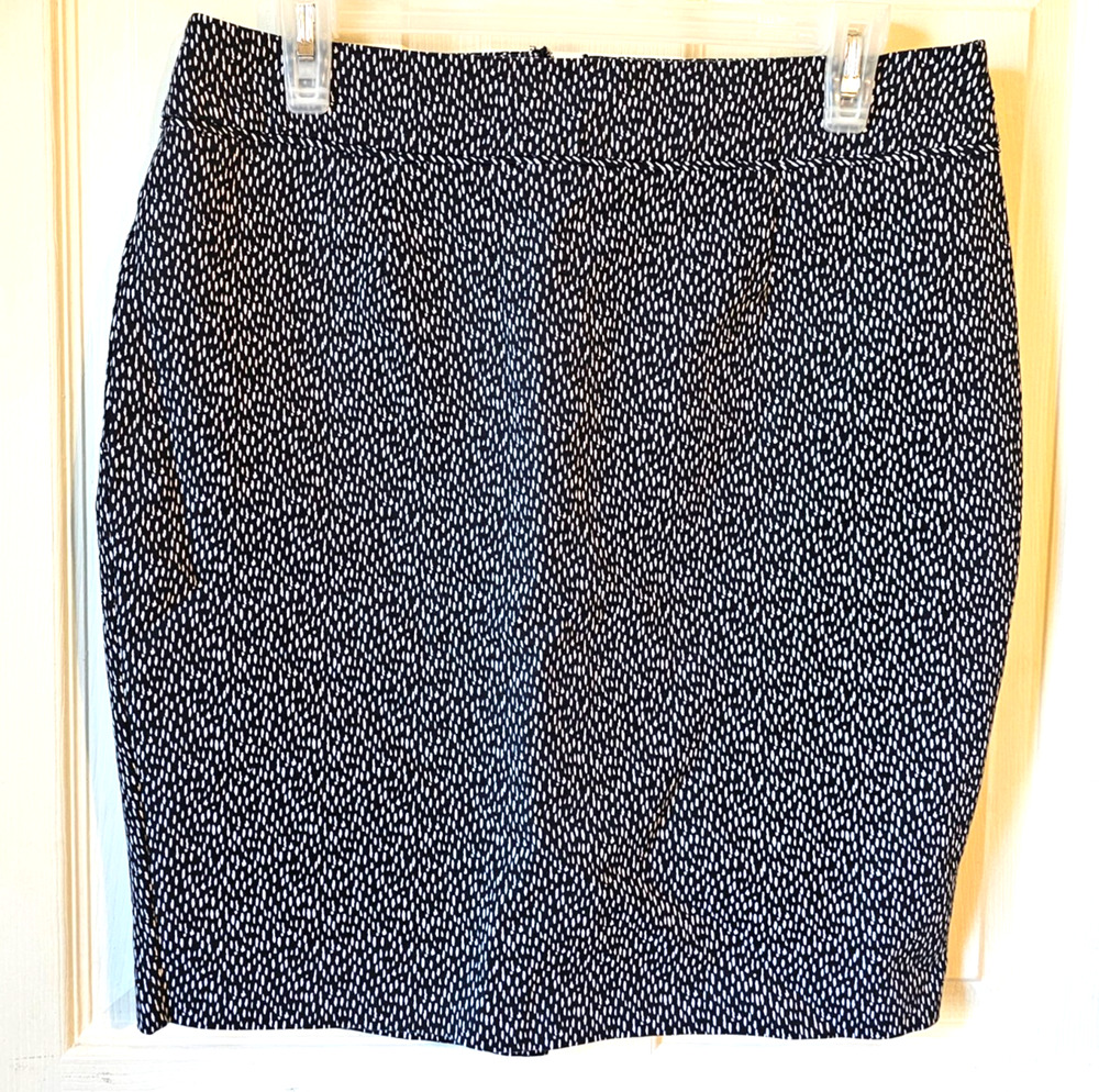Apt 9 Womens Size 10 Black White Print Mini Skirt Back Zip Career Stretch
